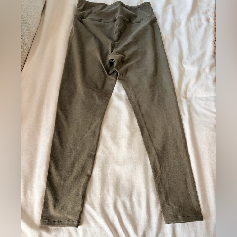 SKIMS Green Leggings - Picture 7 of 7